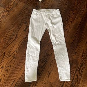 White mother jeans